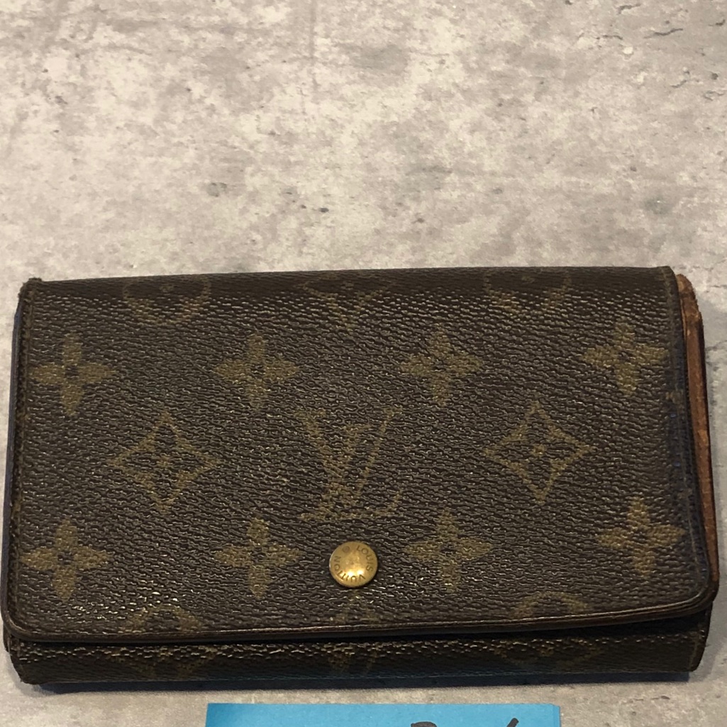 Vintage Authentic Louis Vuitton Bifold Wallet